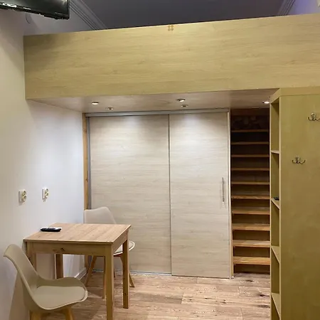 Z Antresolą Kwatera prywatna Wrocław